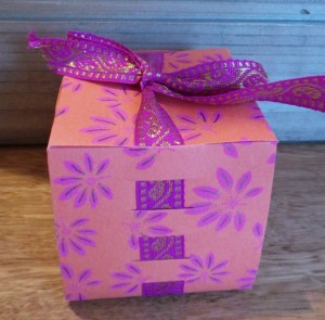 Cube Riboon Box - Pink and orange