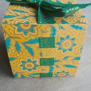 Cube Ribbon Box Yellow and Green